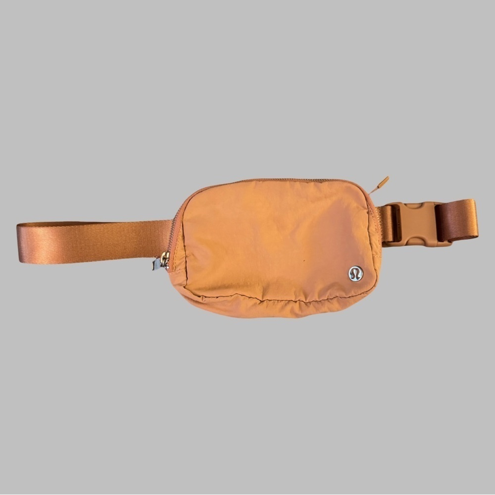 LULULEMON Everywhere Belt Bag
